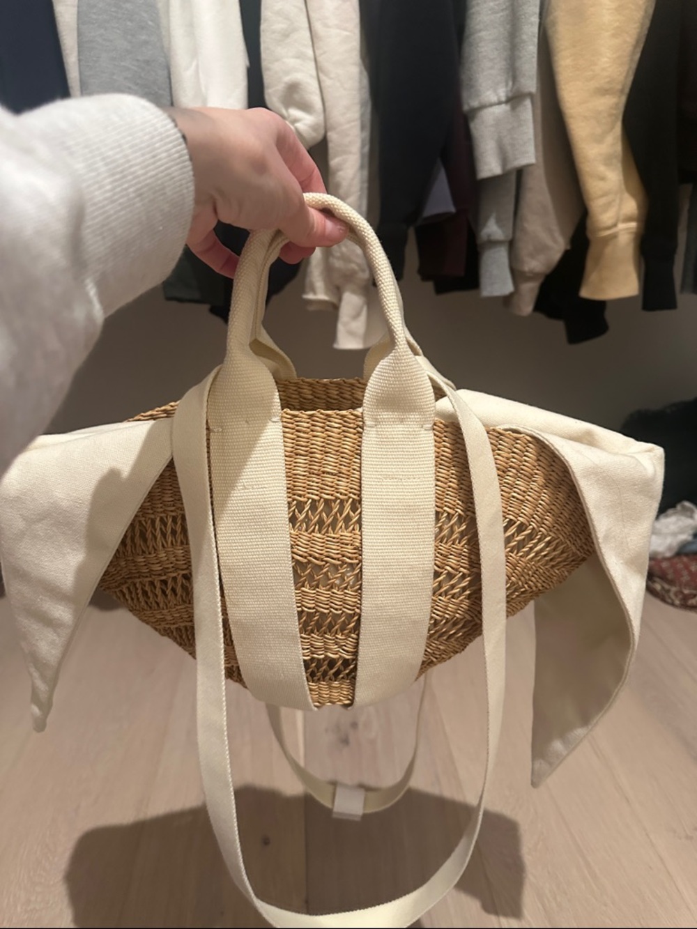 Muun raffia basket bag - Picture 3 of 4
